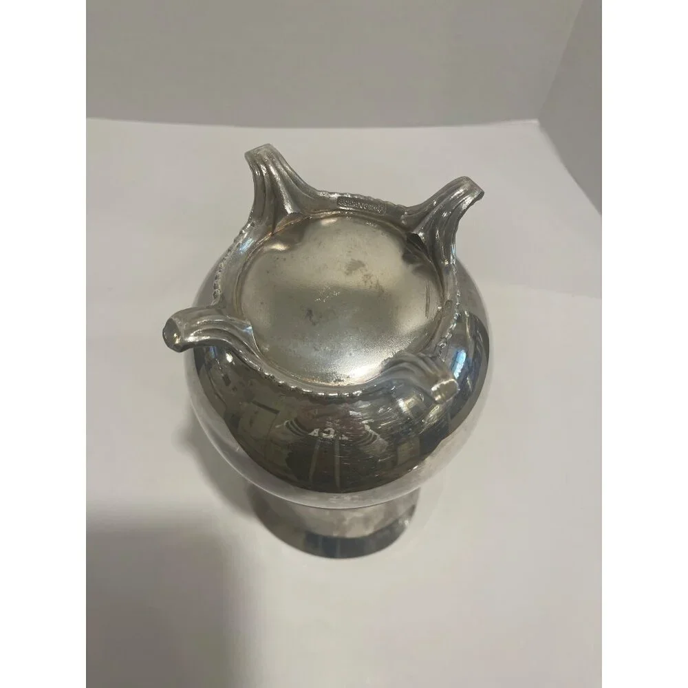 W.M. Rogers Silver Plated Water Pitcher With Guard Preowned in‎ good condition